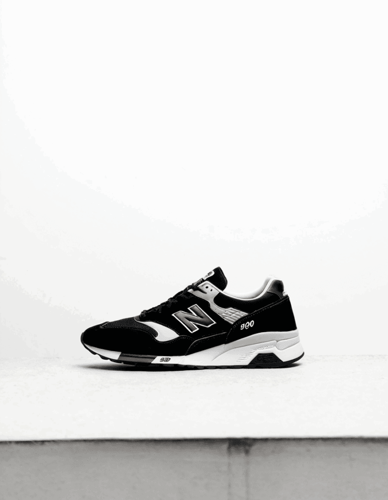 black new balance 9060