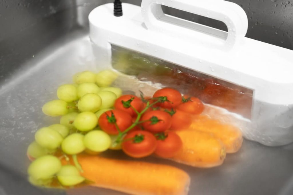 MAXXwasher pro transforms a sink into a dish & food washer, launched on Kickstarter