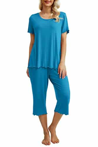 PrinStory Women's Pajamas for Women Short Sleeve Sleepshirt and Capri Pants Pjs Sets Loungewear with Pockets Lake Blue L